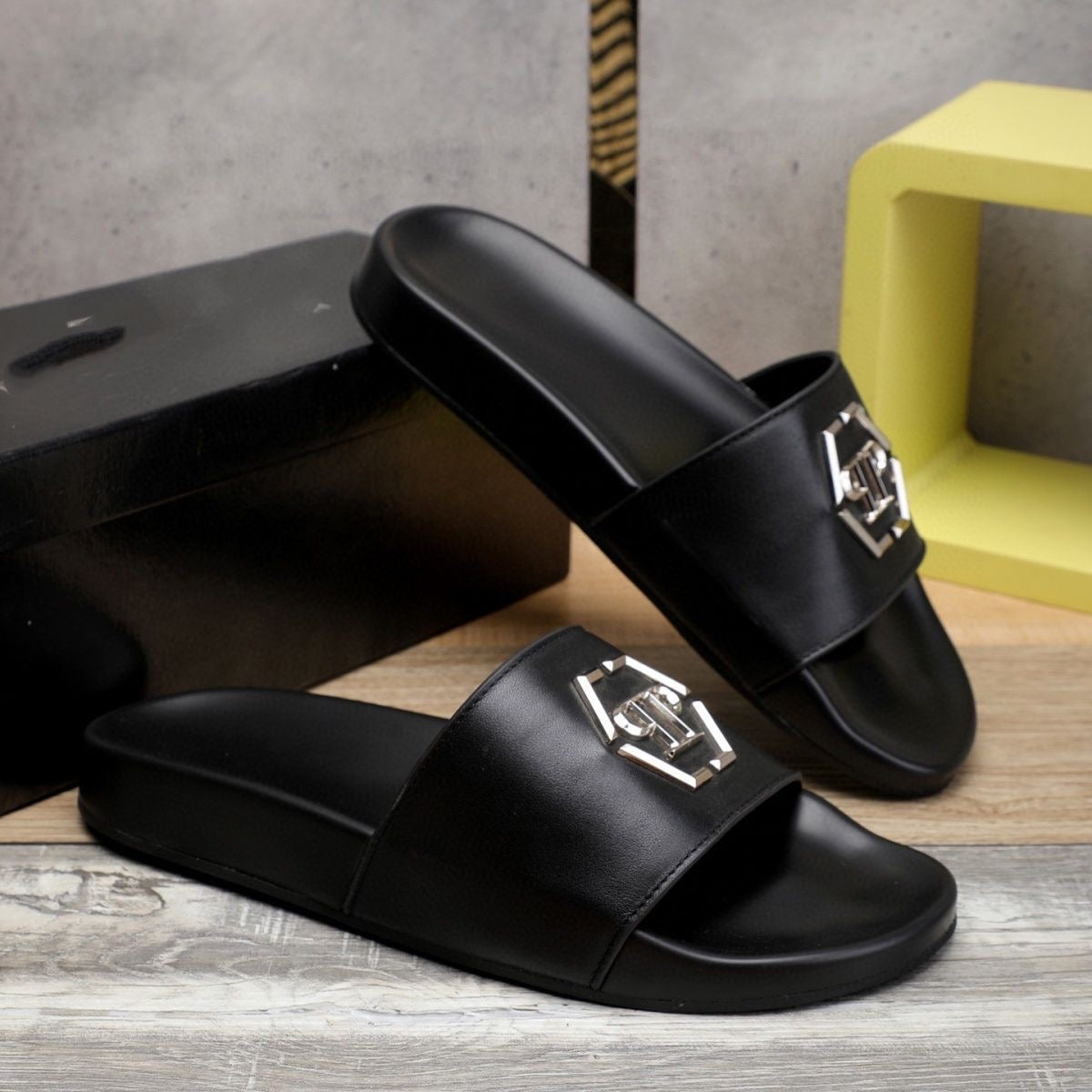 New-PP Leather slippers