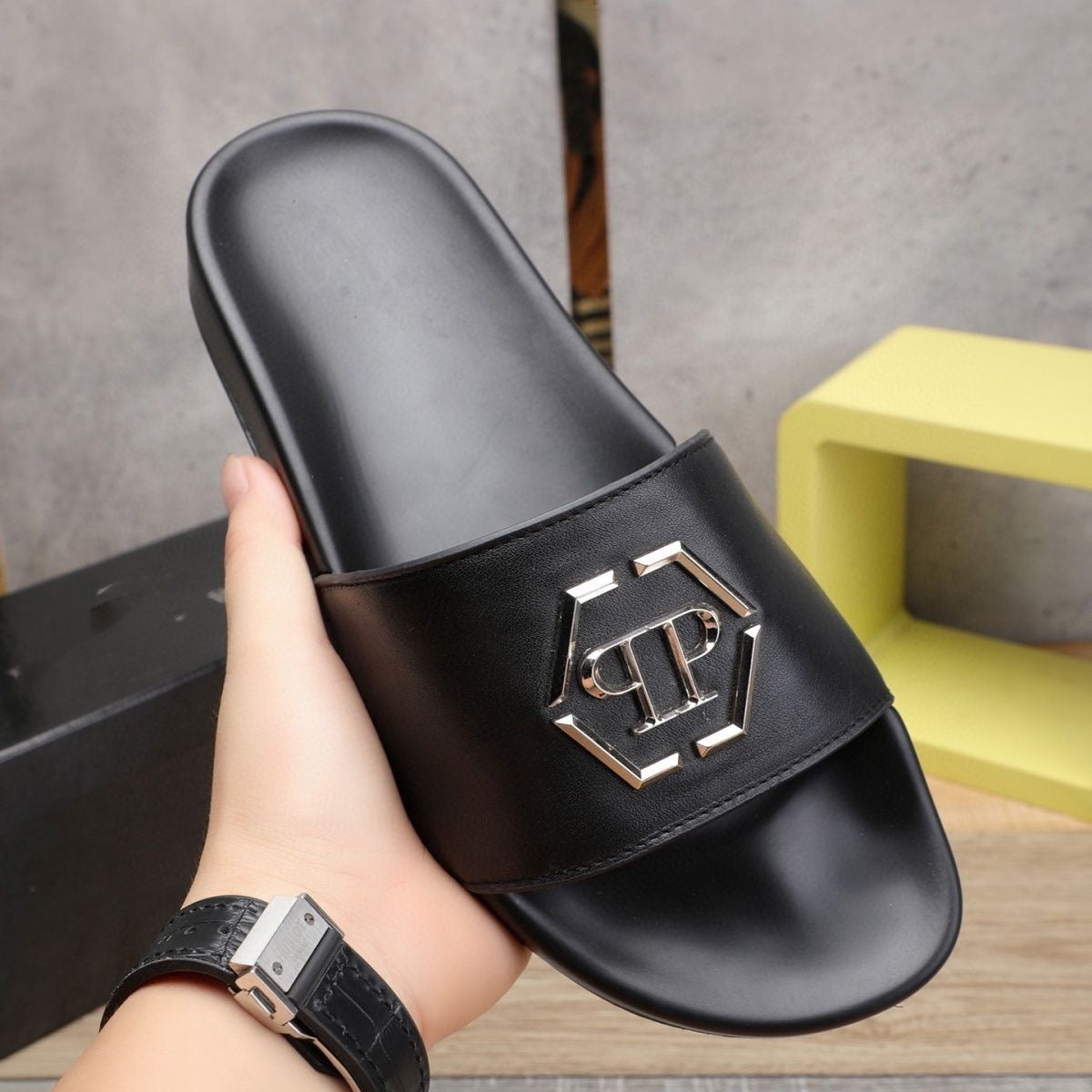 New-PP Leather slippers