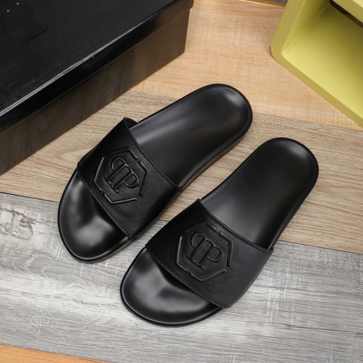 New-PP Leather slippers