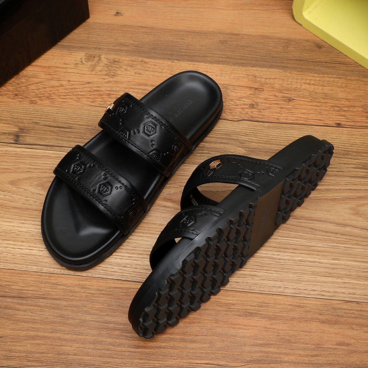 New-PP Leather slippers