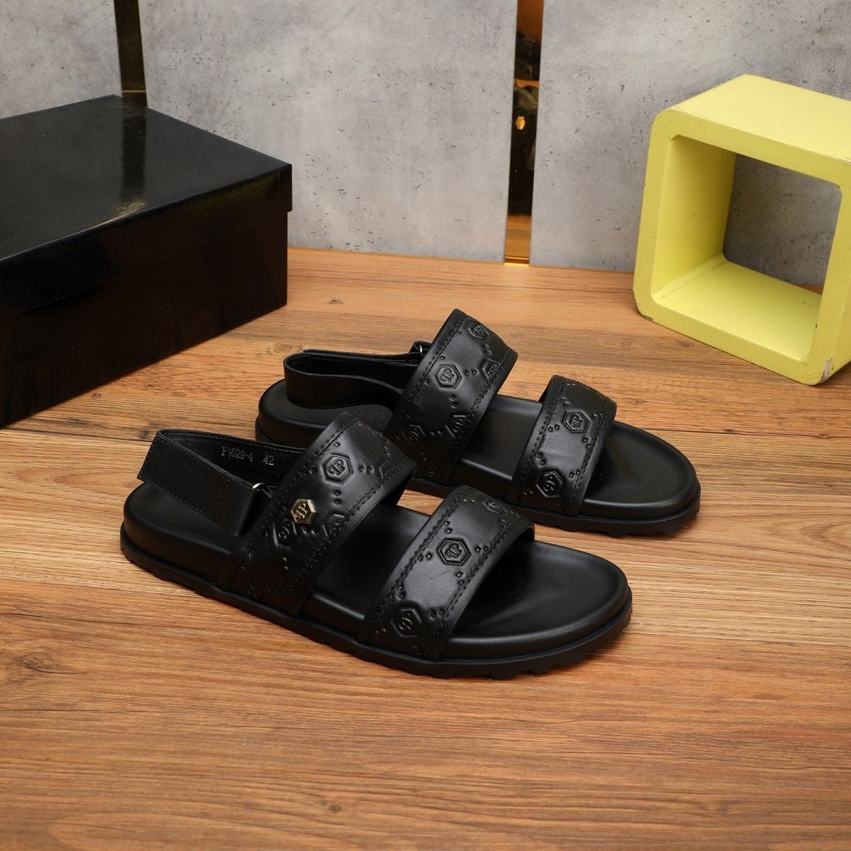 New-PP Leather slippers